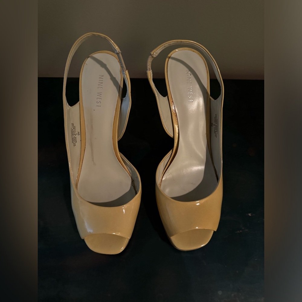 Nine West taupe patent leather